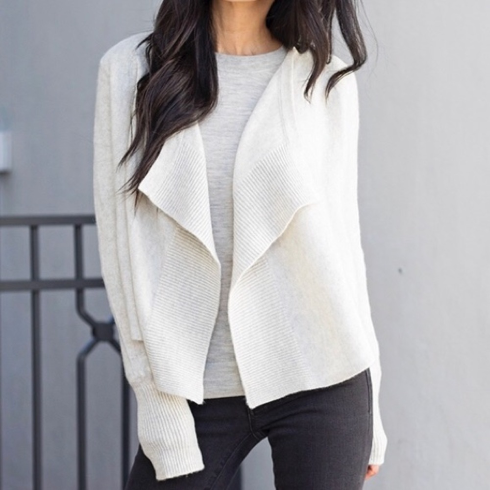 100% Cashmere Open Drape Cardigan in Light Grey - Picture 2 of 6
